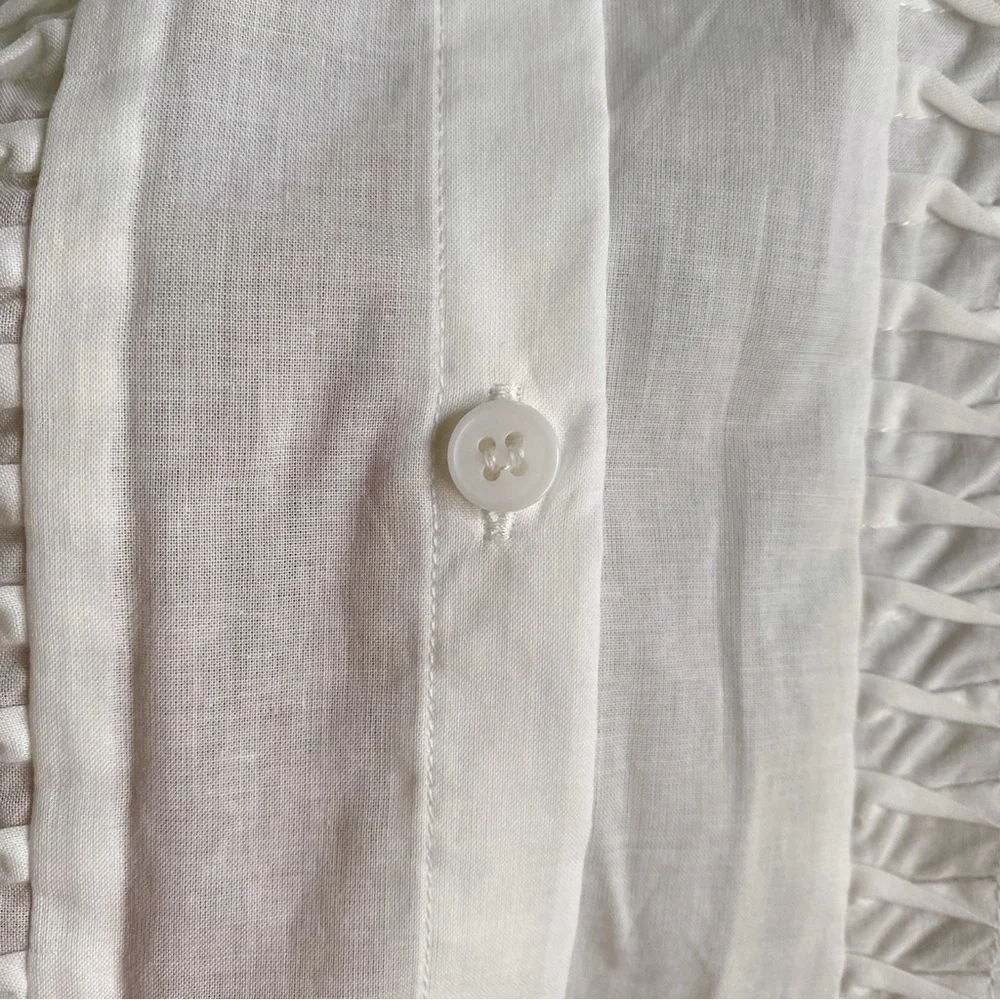 🐚 ZARA IVORY PRRFORATED THE MONA BLOUSE!